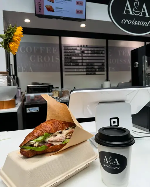 A&A Croissant moment
